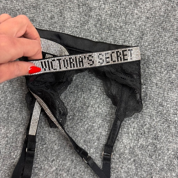VICTORIA’S SECRET Women’s Black Lace Diamond Shine Strap Garter Belt - XS/S NWT - Picture 3 of 9